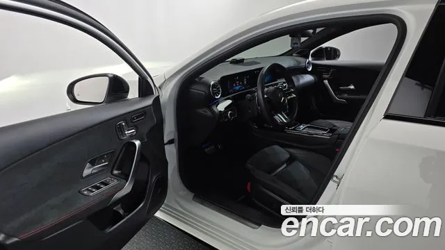 Mercedes-Benz A-Class 2025 thumb 8