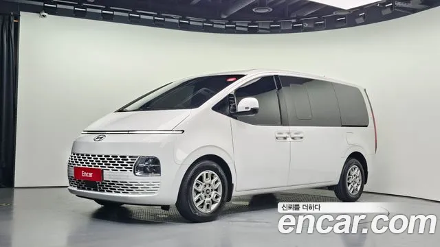 Hyundai Staria 2025 thumb 8