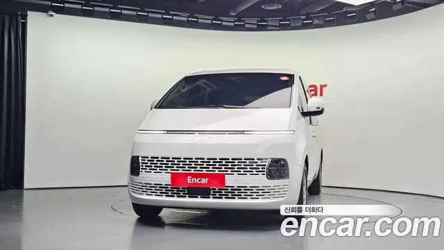 Hyundai Staria 2025 thumb 11