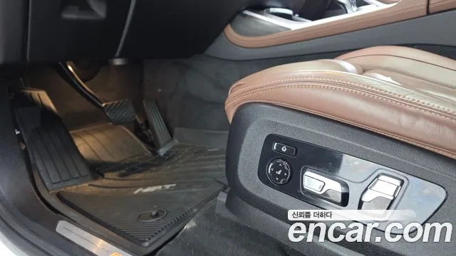 BMW X7 2022 thumb 7