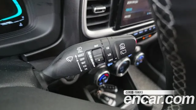 Hyundai Venue 2023 thumb 10