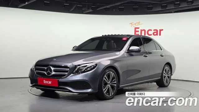 Mercedes-Benz E-Class 2020 thumb 6