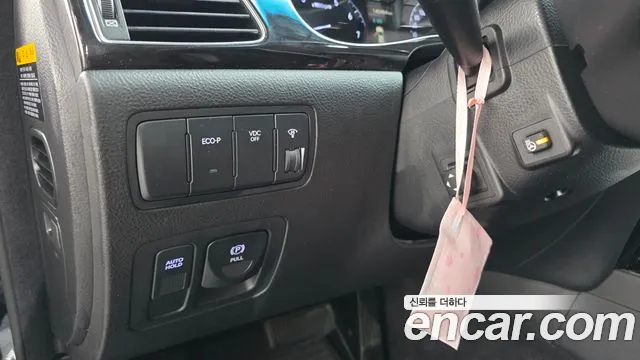 Hyundai Genesis 2013 thumb 3