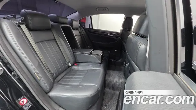 Hyundai Genesis 2013 thumb 7