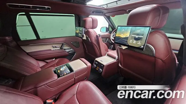 Land Rover Range Rover 2023 thumb 12