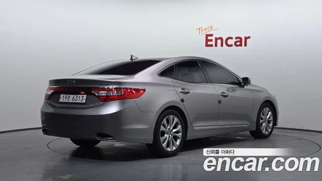 Hyundai Grandeur 2011 thumb 12