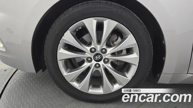 Hyundai Grandeur 2011 thumb 5