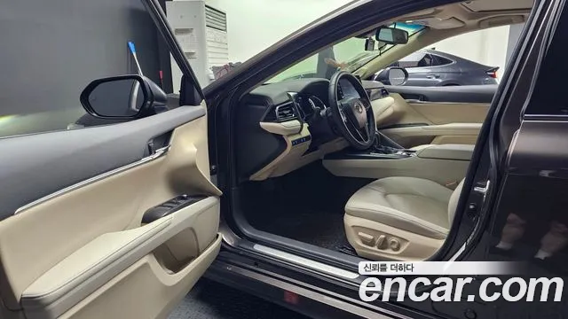 Toyota Camry 2022 thumb 10