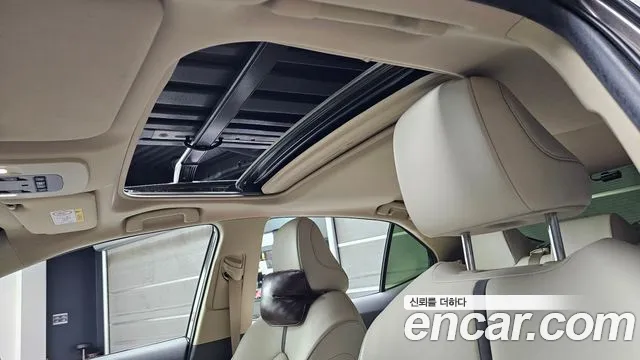 Toyota Camry 2022 thumb 2