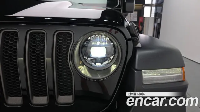 Jeep Wrangler 2023 thumb 8