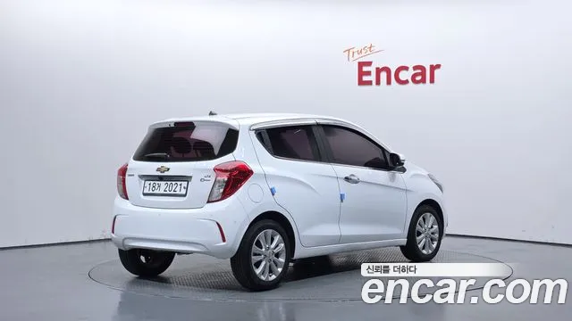 Chevrolet Spark 2018 thumb 4