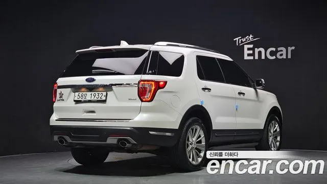 Ford Explorer 2019 thumb 3