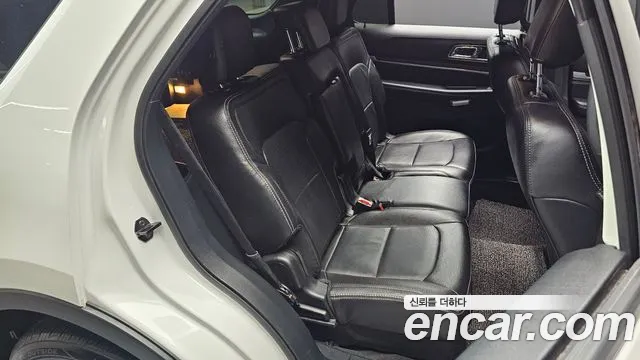 Ford Explorer 2019 thumb 2