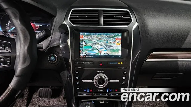 Ford Explorer 2019 thumb 10