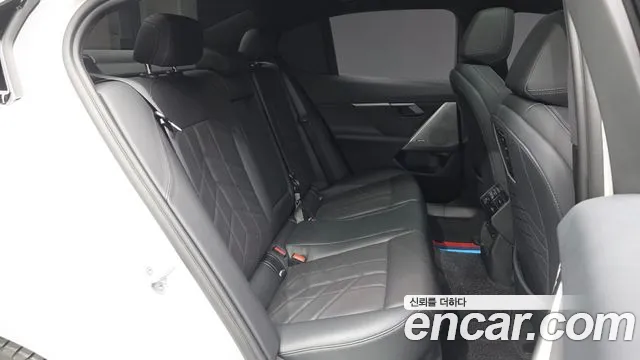 BMW 5 серии 2025 thumb 10