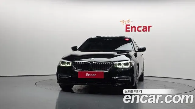 BMW 5 серии 2018 thumb 4