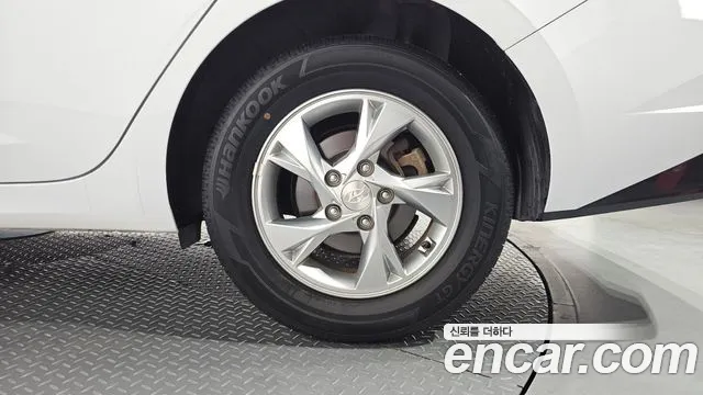 Hyundai Avante 2021 thumb 2