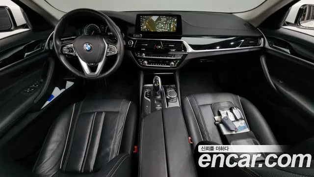 BMW 5 серии 2018 thumb 10