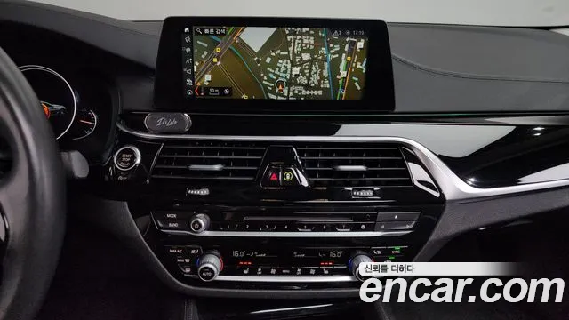 BMW 5 серии 2018 thumb 8