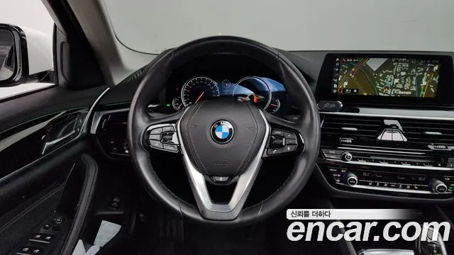 BMW 5 серии 2018 thumb 11