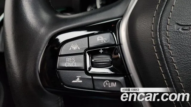 BMW 5 серии 2018 thumb 3