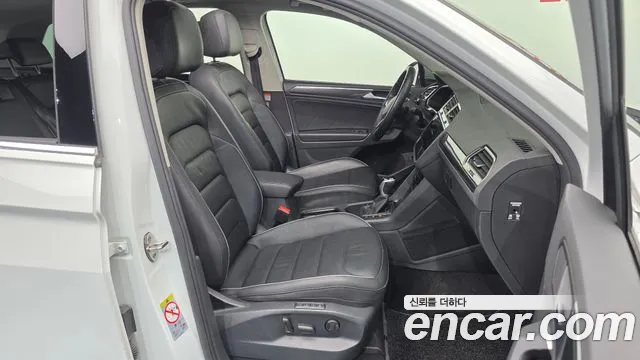 Volkswagen Tiguan 2023 thumb 2