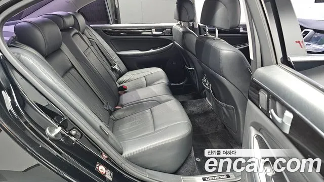 Hyundai Genesis 2012 thumb 3