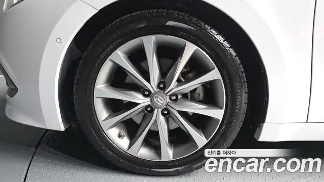 Hyundai Grandeur 2015 thumb 9