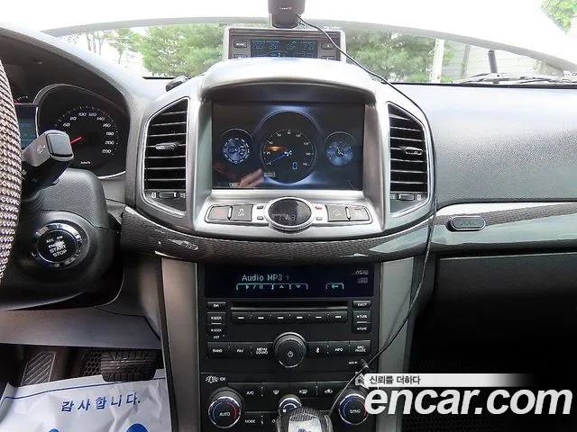 Chevrolet Captiva 2015 thumb 3