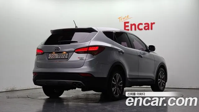 Hyundai Santa Fe 2012 thumb 11