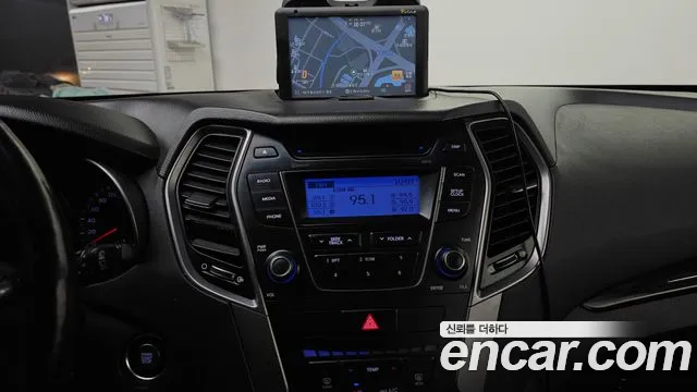 Hyundai Santa Fe 2012 thumb 2