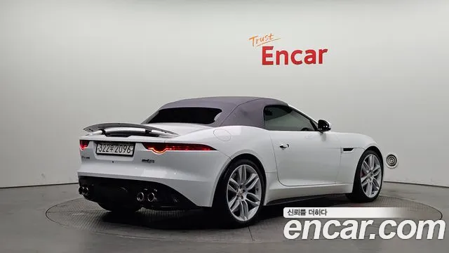 Jaguar F-Type 2016 thumb 2