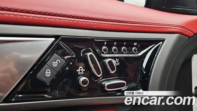 Jaguar F-Type 2016 thumb 11
