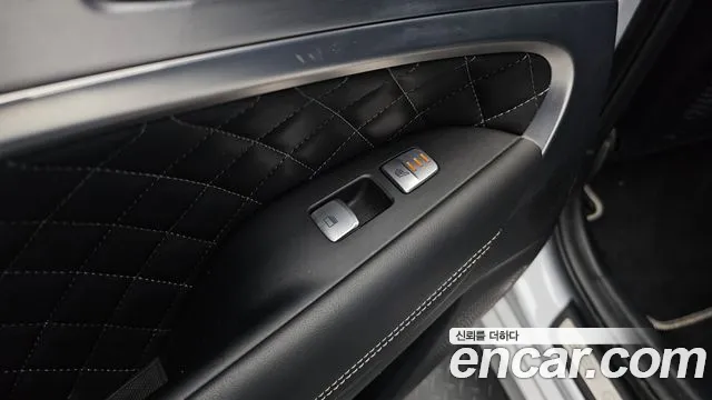 Genesis G70 2019 thumb 6