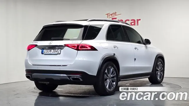 Mercedes-Benz GLE 2023 thumb 4