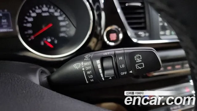 Kia Carnival 2017 thumb 6