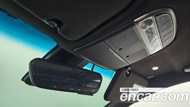 Genesis G90 2019 thumb 4