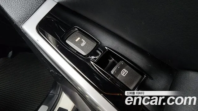 KGM Korando 2014 thumb 4