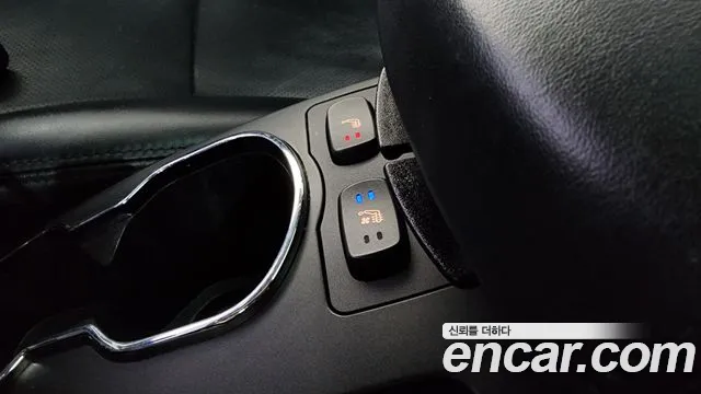 KGM Korando 2014 thumb 7