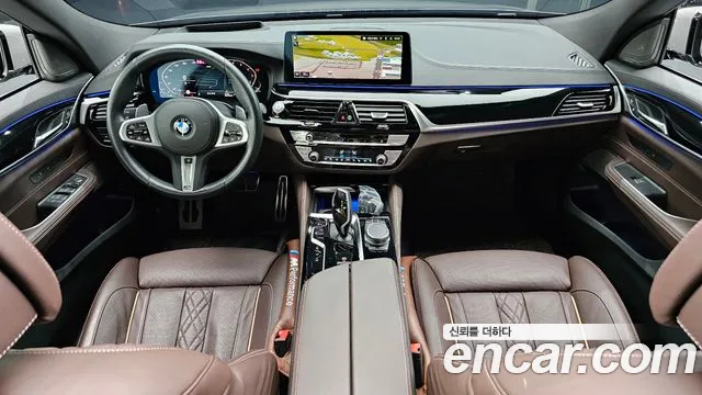 BMW 6 серии Gran Turismo 2021 thumb 8