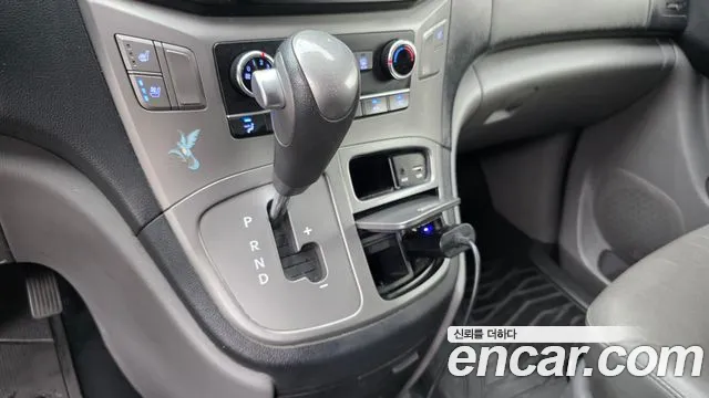 Hyundai Staria 2016 thumb 12