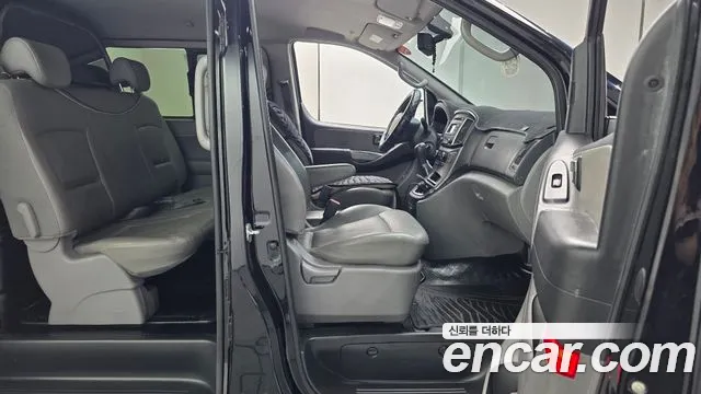 Hyundai Staria 2016 thumb 3