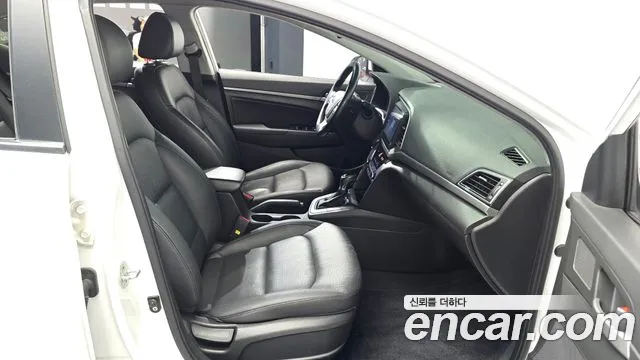 Hyundai Avante 2016 thumb 10