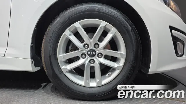 Kia K5 2015 thumb 11