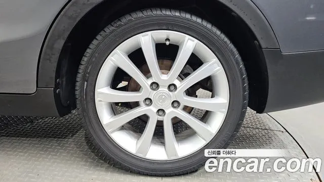 KG_Mobility_Ssangyong TIBOLI 2016 thumb 2