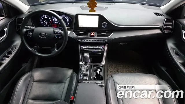 Hyundai Grandeur 2017 thumb 6