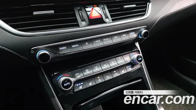 Hyundai Grandeur 2017 thumb 11