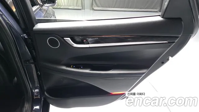 Hyundai Grandeur 2017 thumb 3