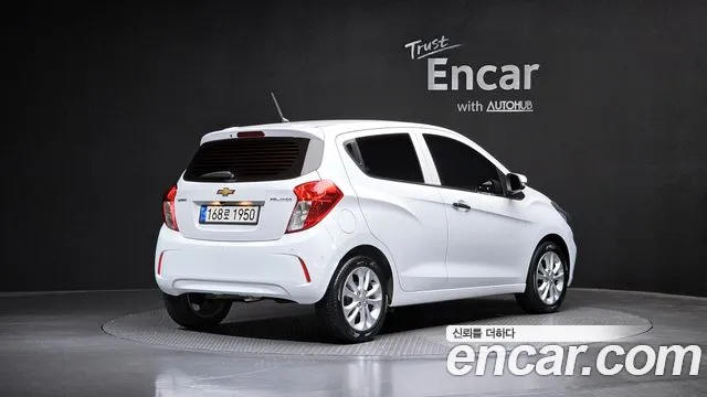 Chevrolet Spark 2022 thumb 2