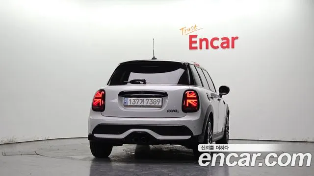 Mini Cooper S 2023 thumb 12
